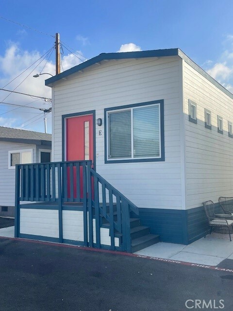 Property Photo:  313 1st Street E  CA 90631 