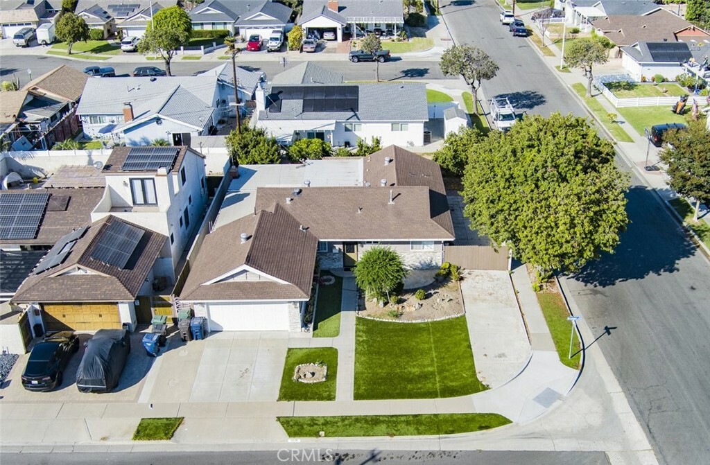 Property Photo:  8931 Breakers Drive  CA 92646 