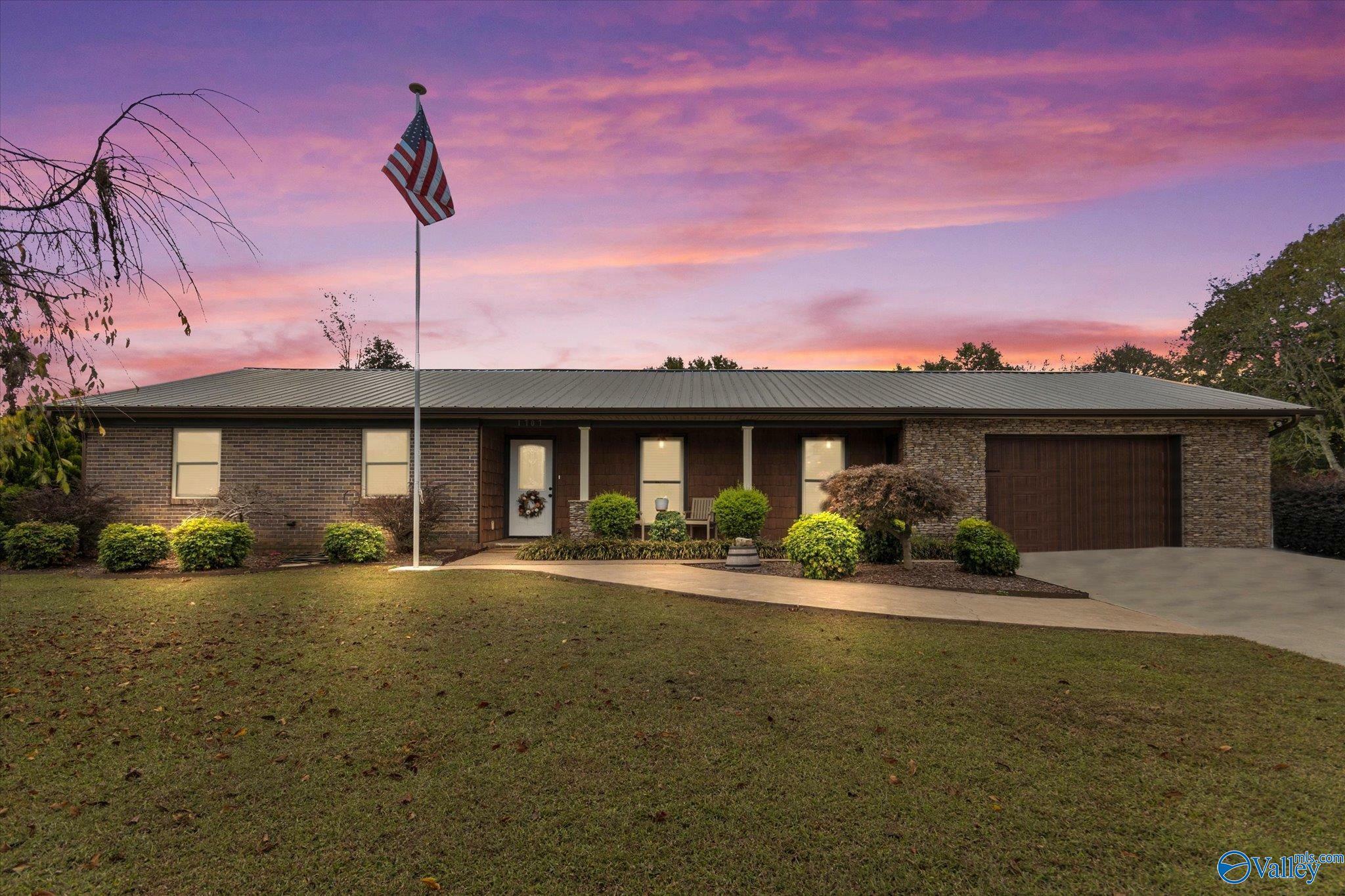 Property Photo:  1707 Byron Road  AL 35769 