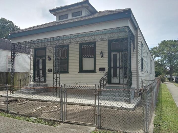 1836 Dante Street  New Orleans LA 70118 photo