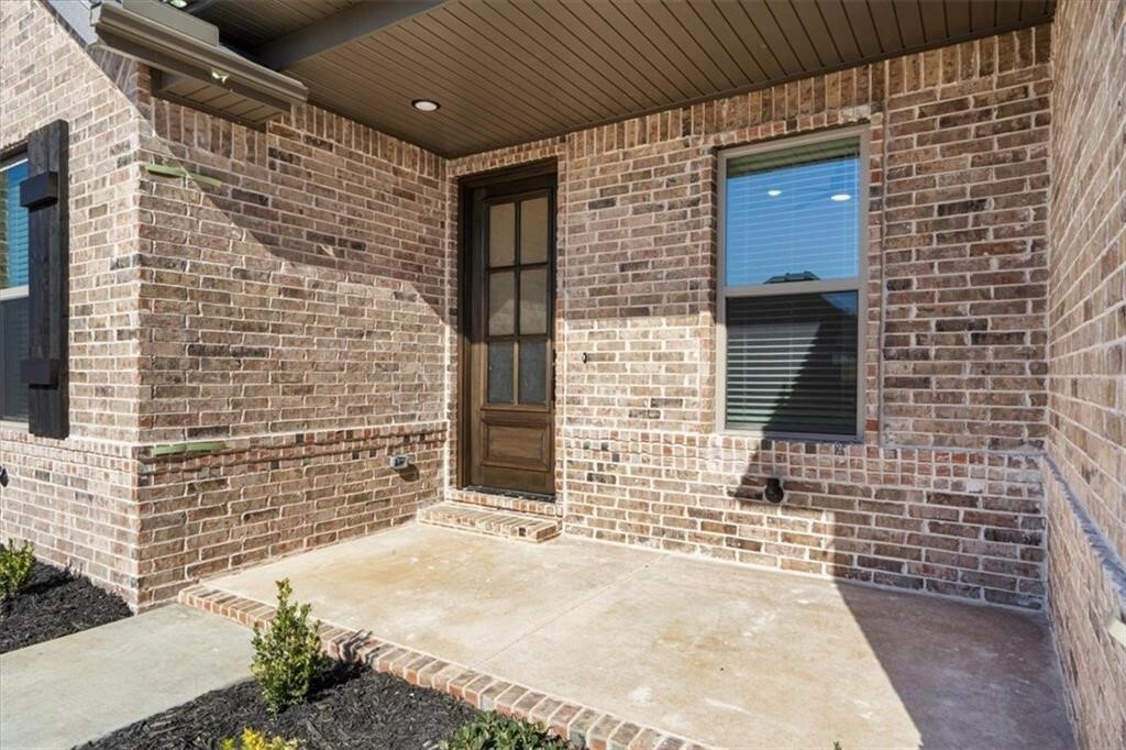 Property Photo:  1811 Mumbai Road  AR 72719 