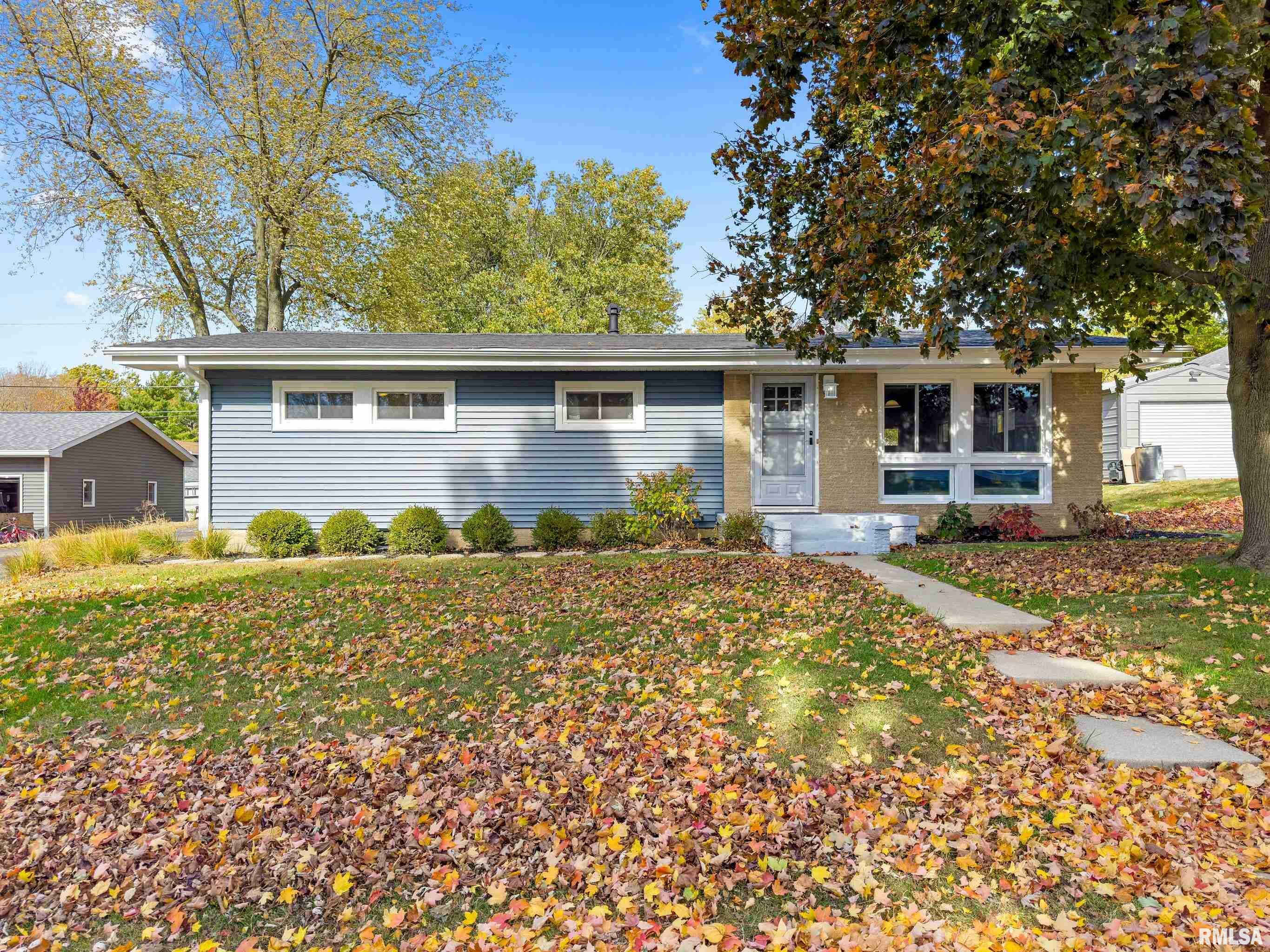 Property Photo:  510 W Smith Street  IL 61561 