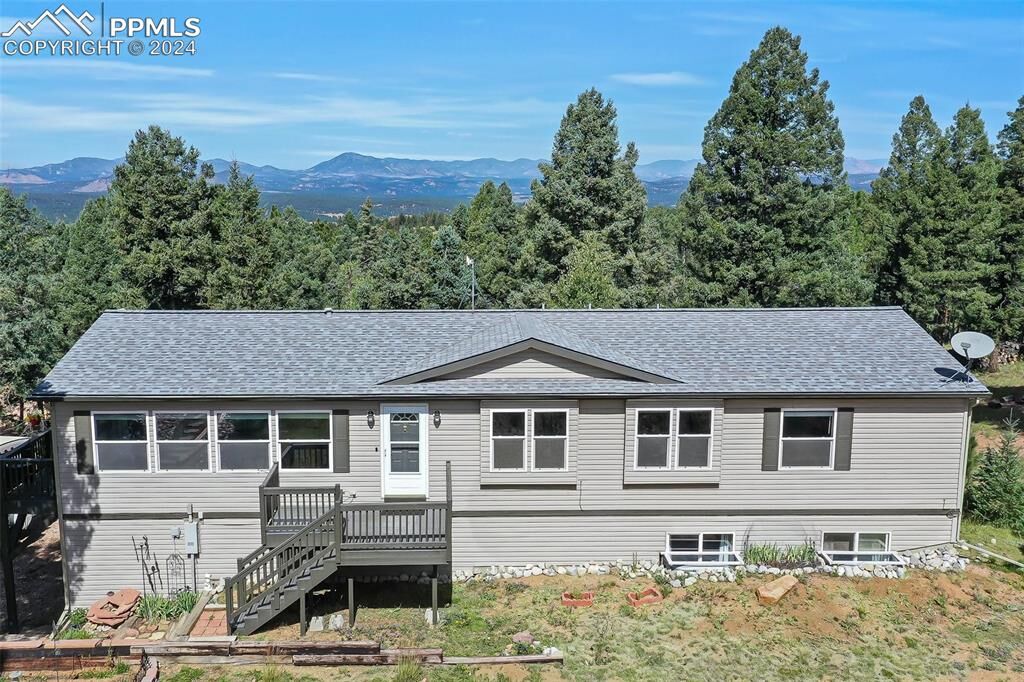 Property Photo: 11 Insmont Lane CO 80816