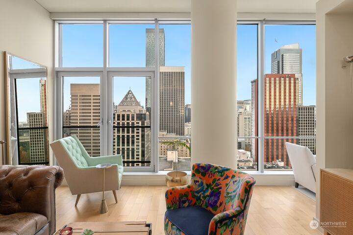 Property Photo: 909 5th Avenue 2103 WA 98104