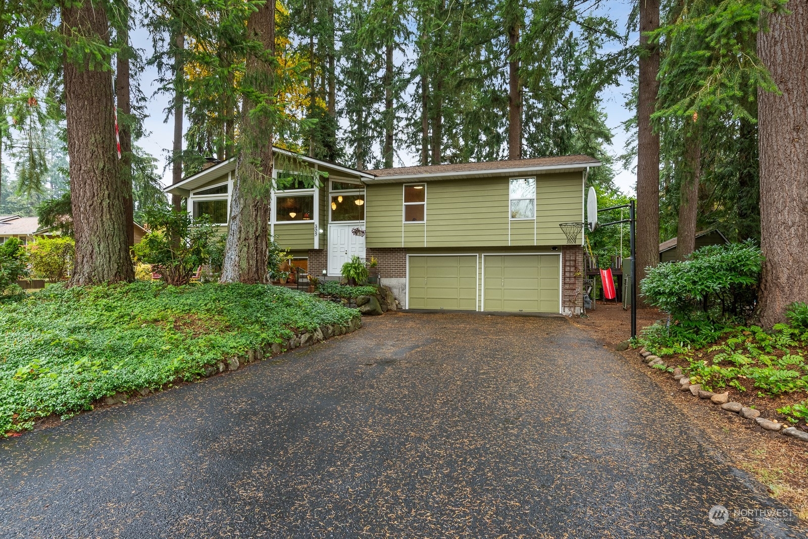 Property Photo:  305 143rd Street SE  WA 98208 