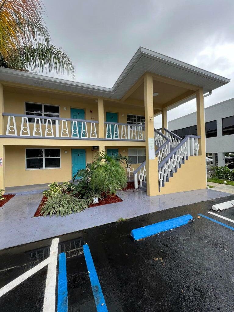 Property Photo:  416 W Boynton Beach Boulevard 7  FL 33435 