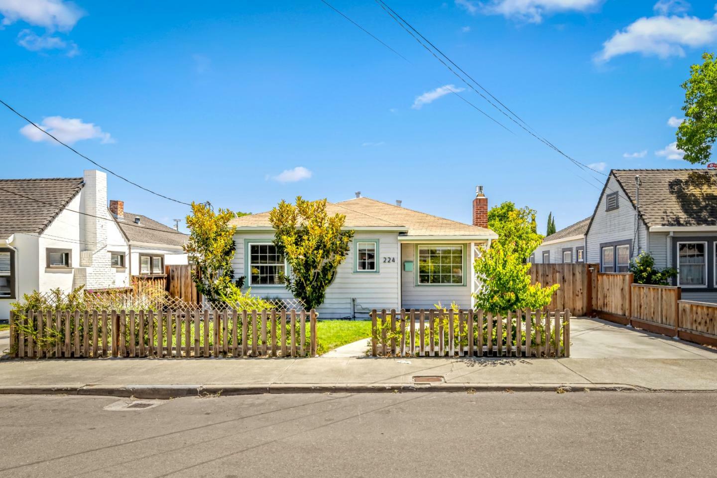 Property Photo:  224 Cleaves Court  CA 95126 