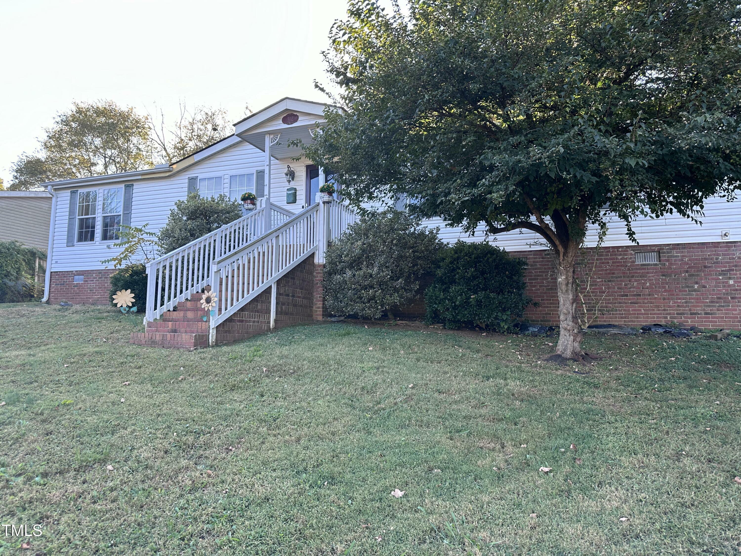 Property Photo:  312 Lang Court  NC 27258 