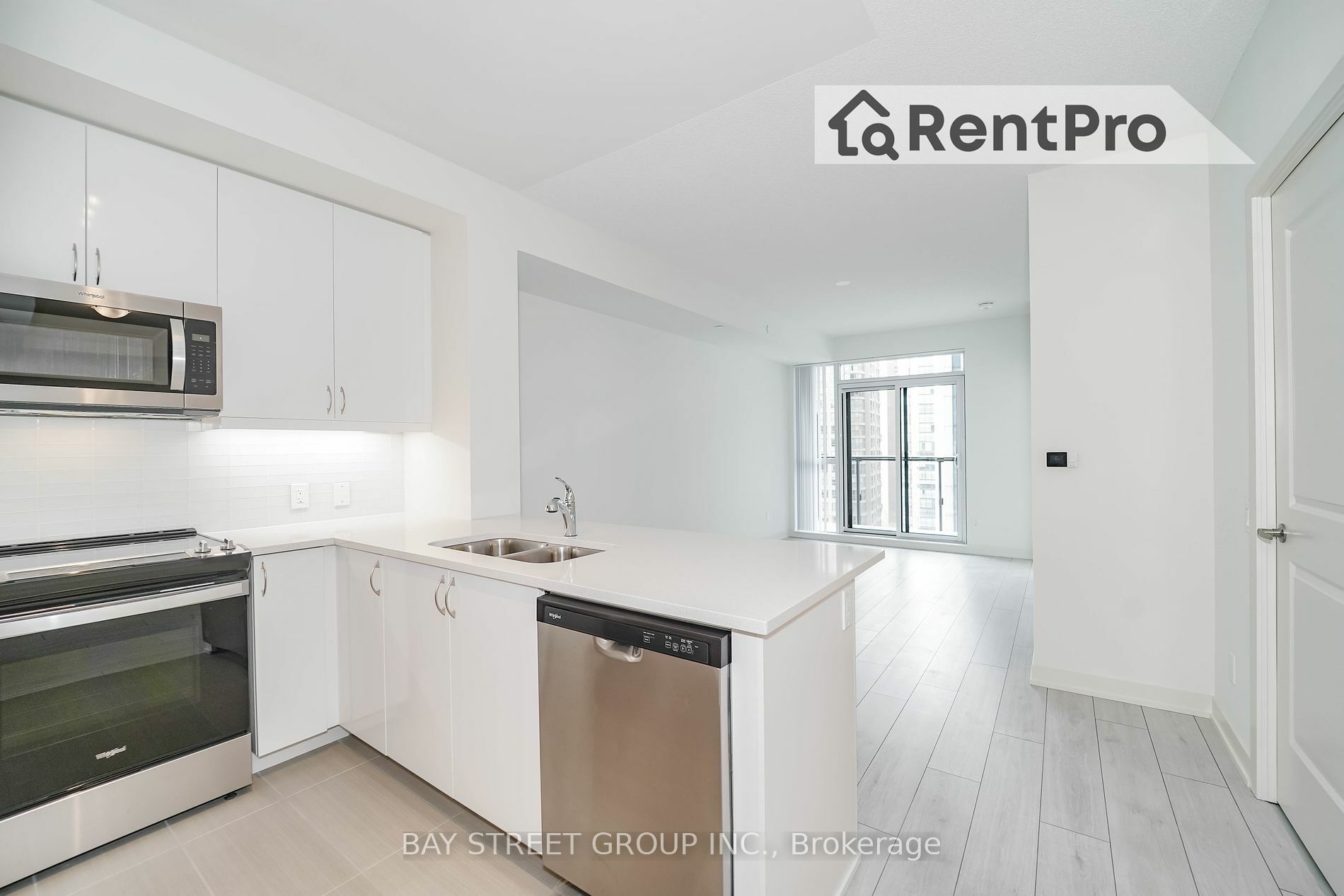 Property Photo:  4955 Yonge St 1110  ON M2N 0L8 