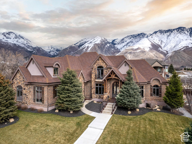 Property Photo: 1212 N Heritage Cir UT 84004