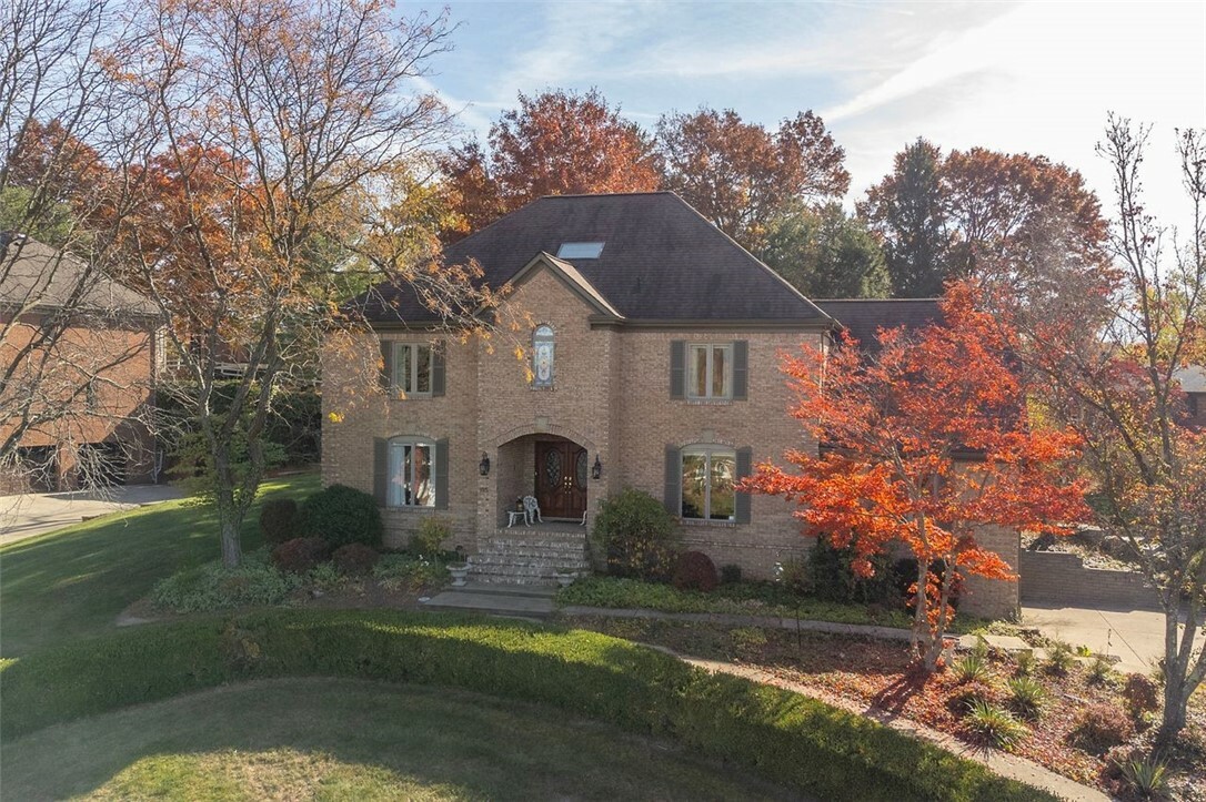 Property Photo:  105 Treetop Lane  PA 15317 