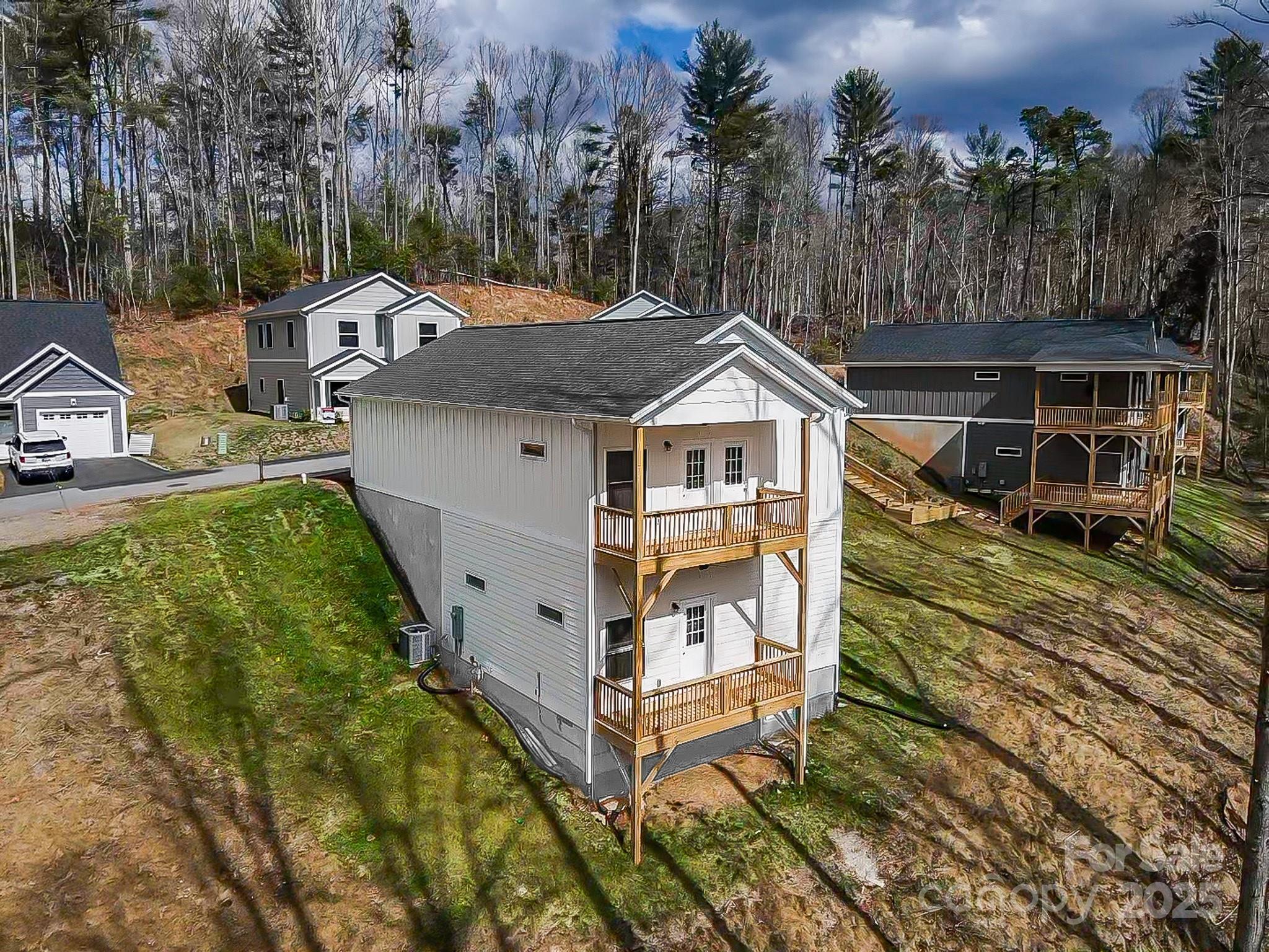 Property Photo: 147 Northbend Drive NC 28804