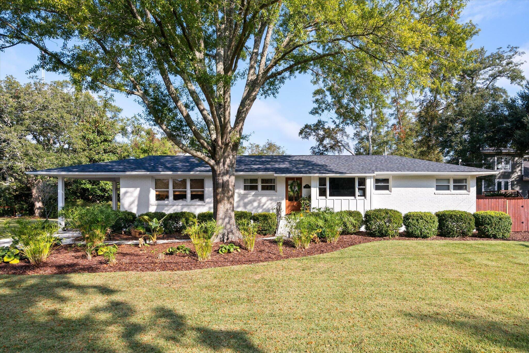 Property Photo:  264 Palm Street  SC 29464 