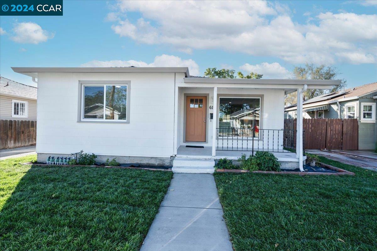 Property Photo:  615 West 14th  CA 94509 