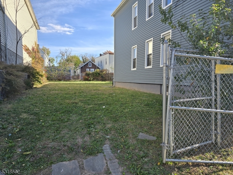 Property Photo:  88 Schley St  NJ 07112 