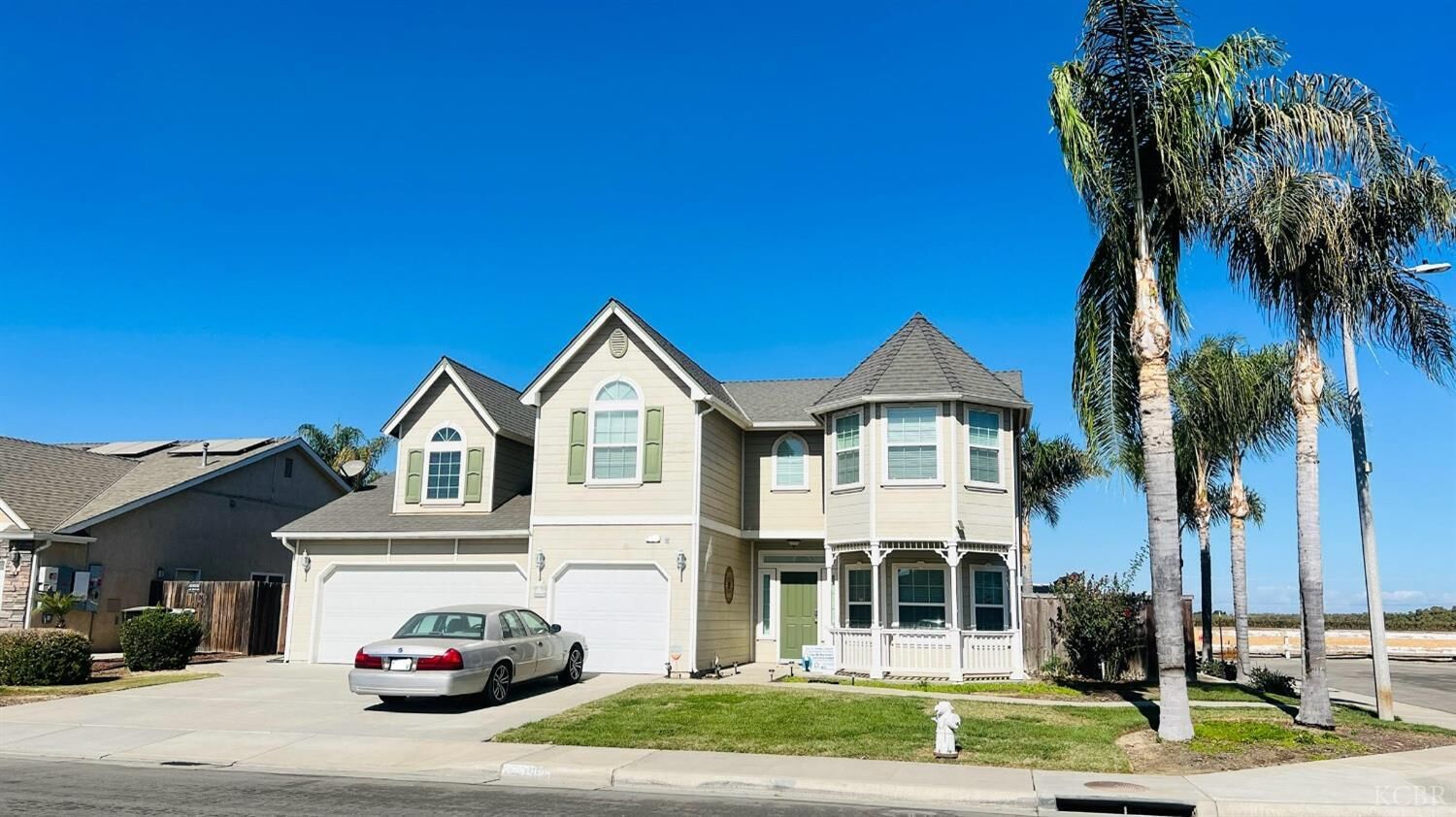 Property Photo:  1596 Castoro Way  CA 93230 