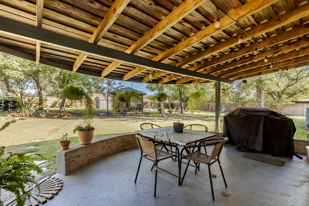 Property Photo:  131 Elm Way  TX 78028 