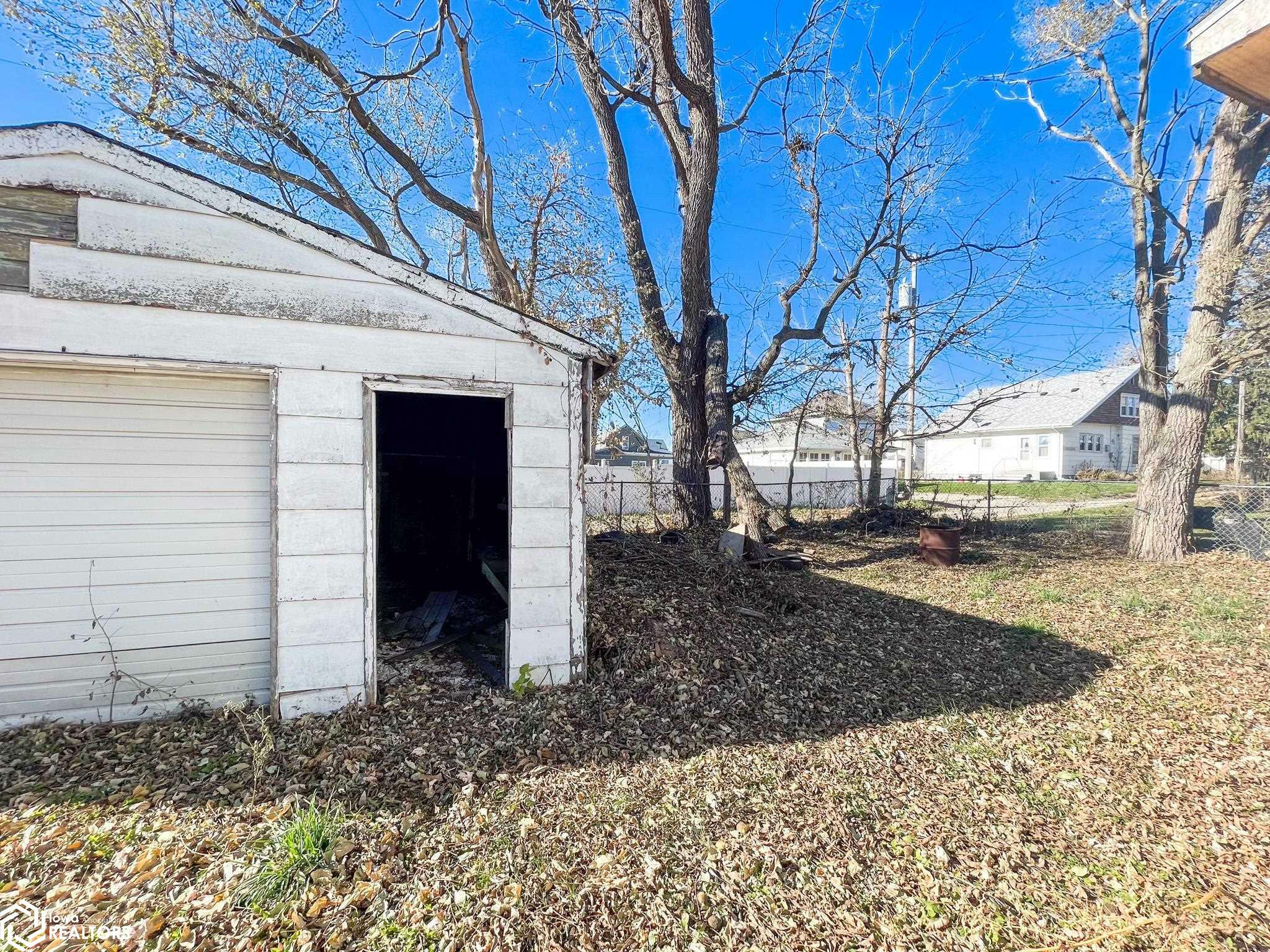 Property Photo:  205 S 3rd Street  IA 50158 