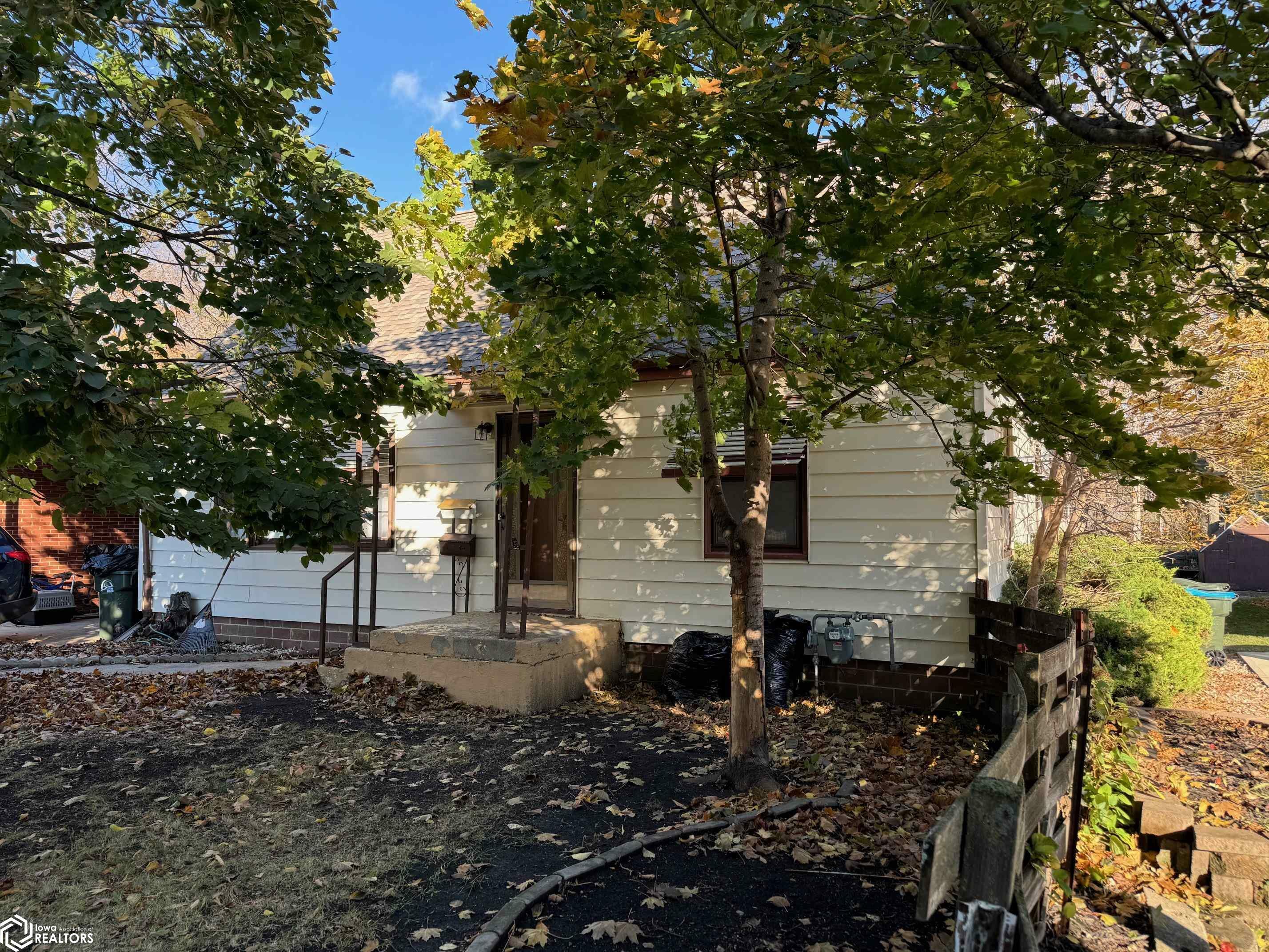 Property Photo: 1669 11th Avenue IA 50501