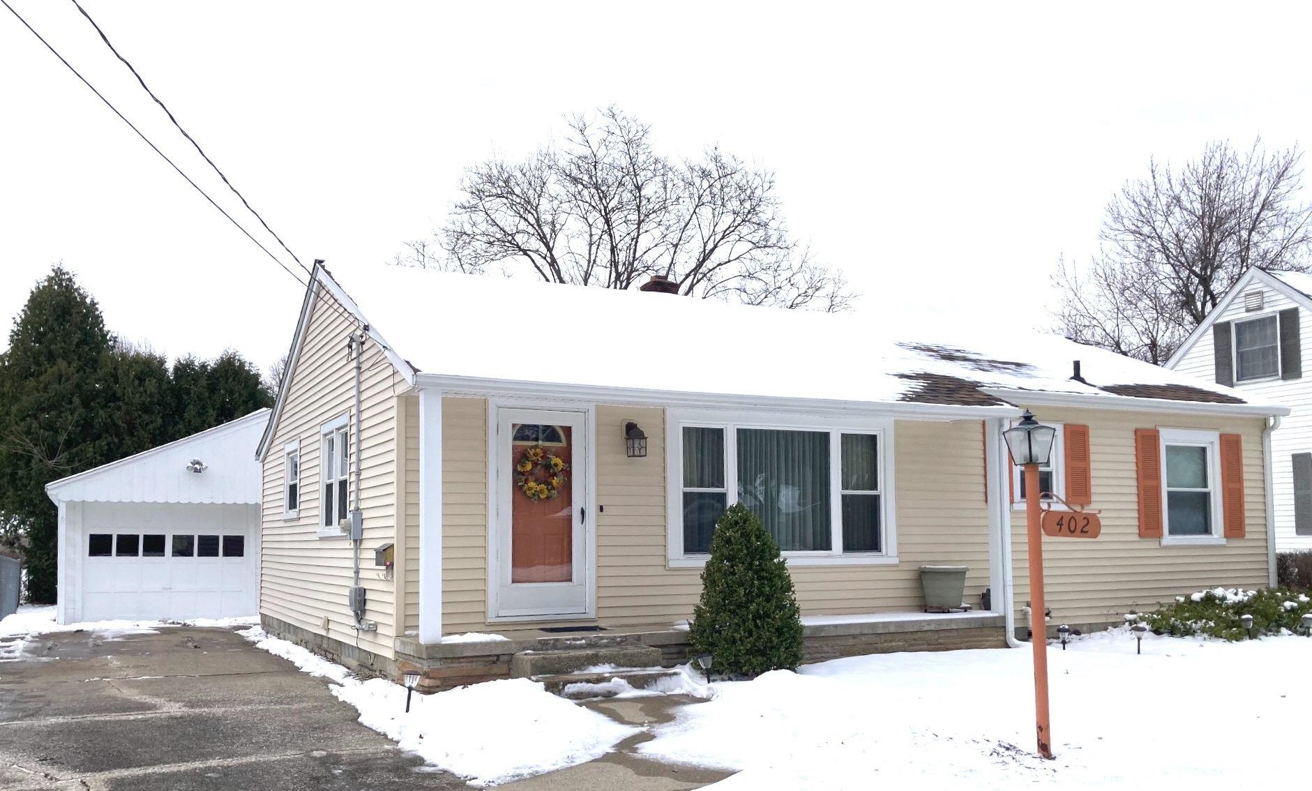 Property Photo:  402 Sharpe Street  MI 48732 