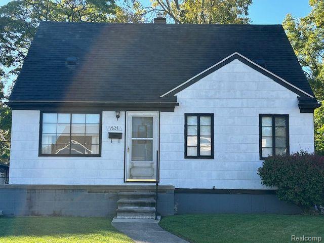 Property Photo: 1827 Ford Boulevard MI 48146 3957
