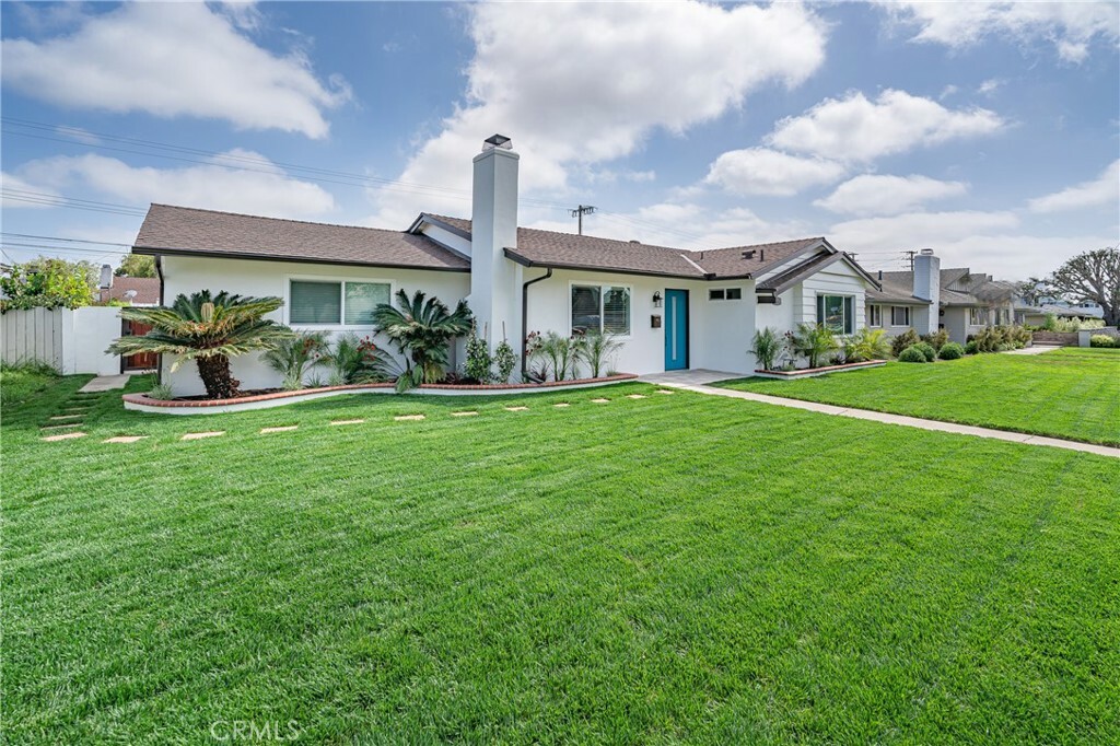 Property Photo:  5562 Edinger Avenue  CA 92649 