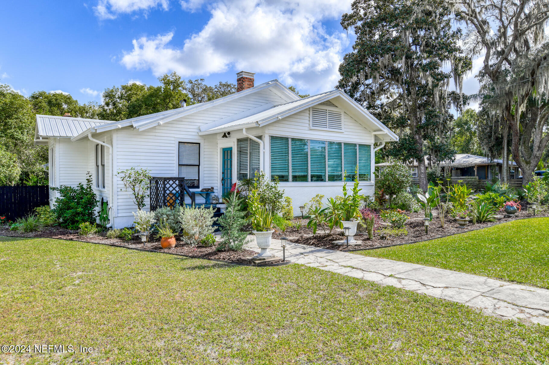 Property Photo:  711 S 15th Street  FL 32177 