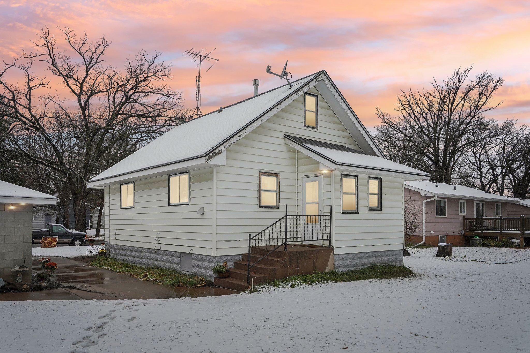 Property Photo:  38655 Branch Avenue  MN 55056 