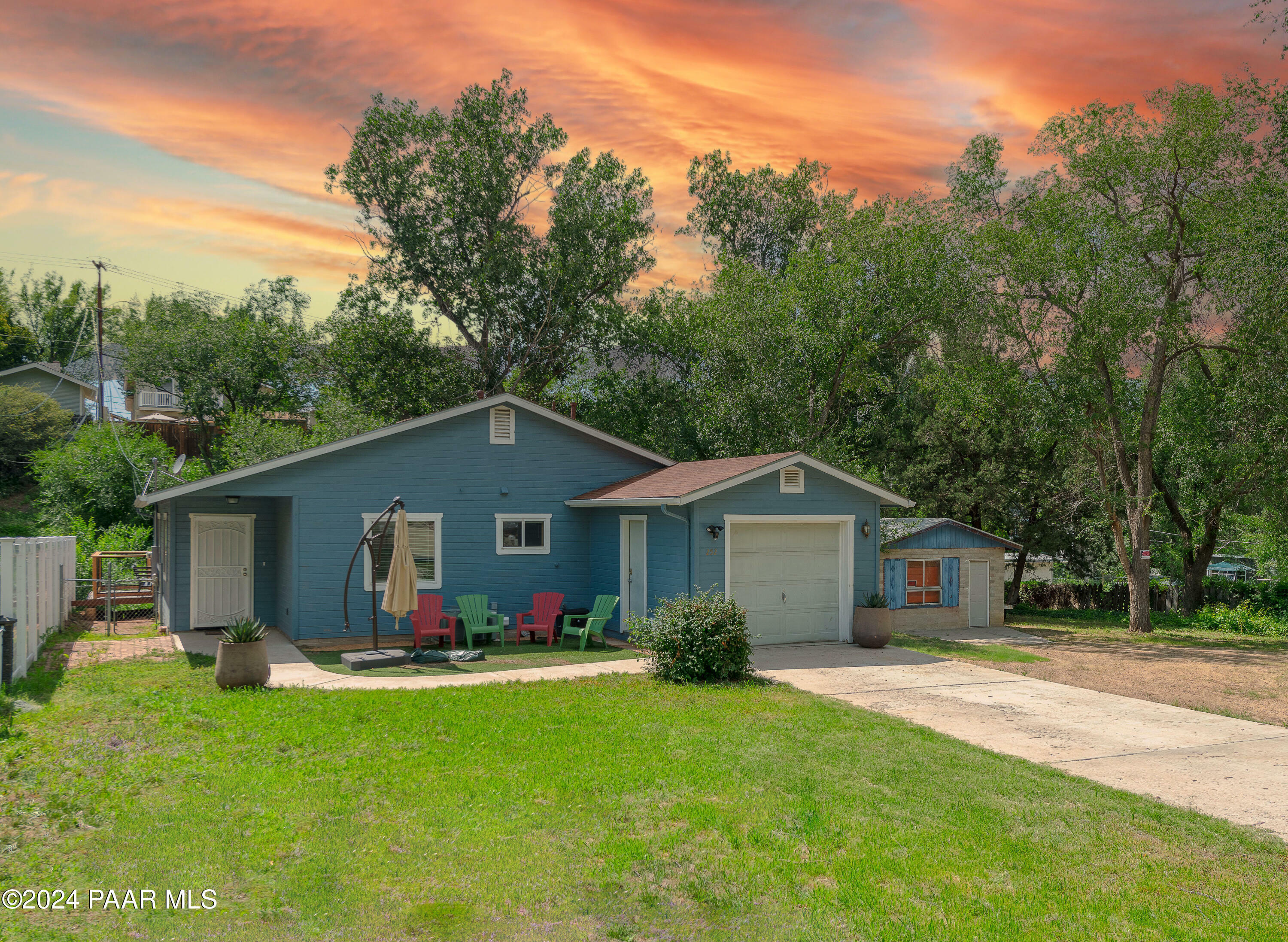 Property Photo:  252 S Virginia Street  AZ 86303 