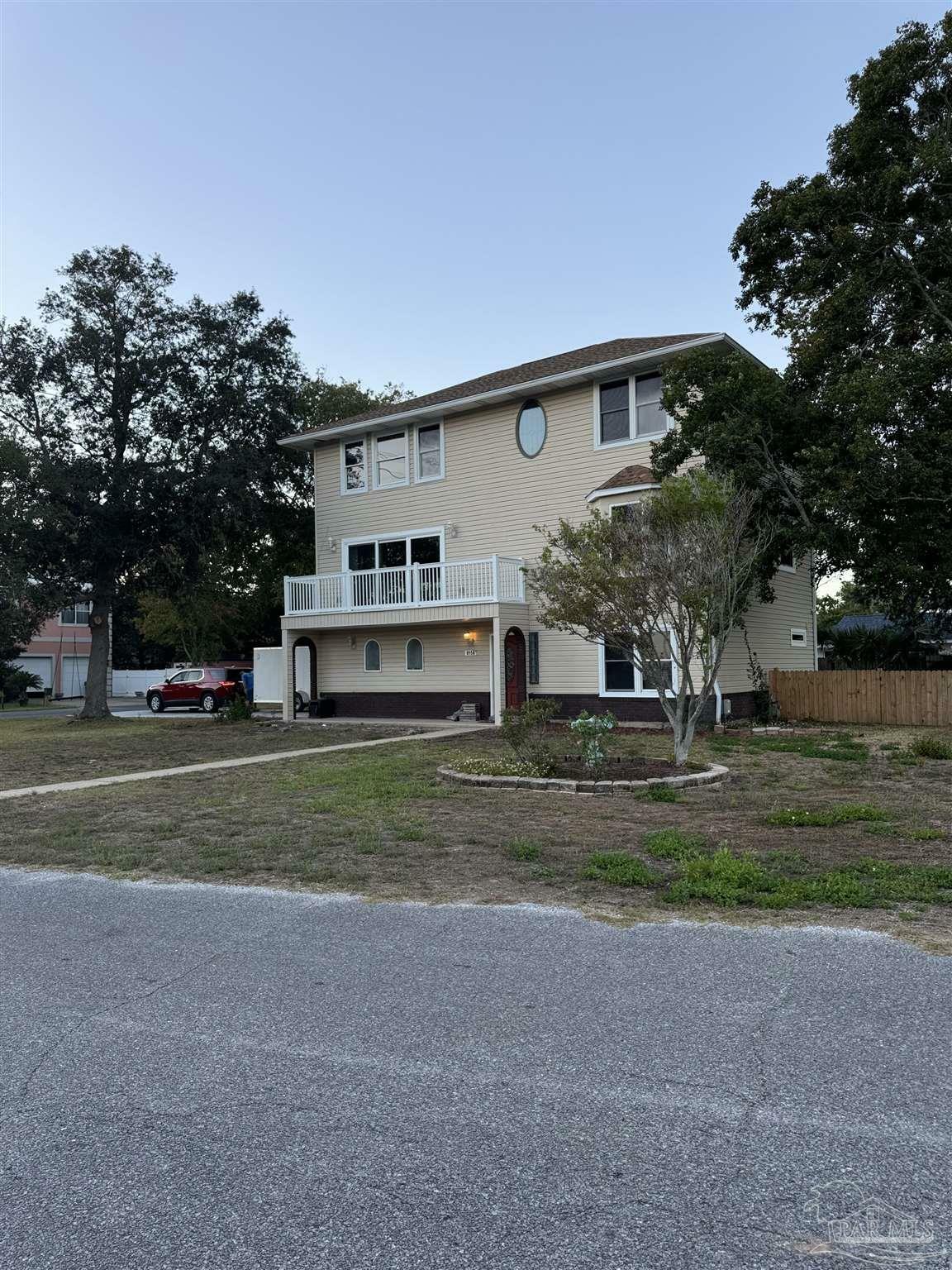 Property Photo: 8156 Pompano St FL 32566