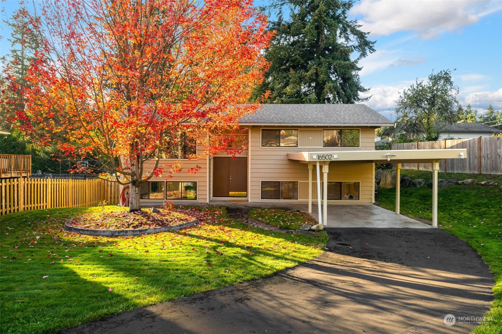 16502 58th Place W  Lynnwood WA 98037 photo