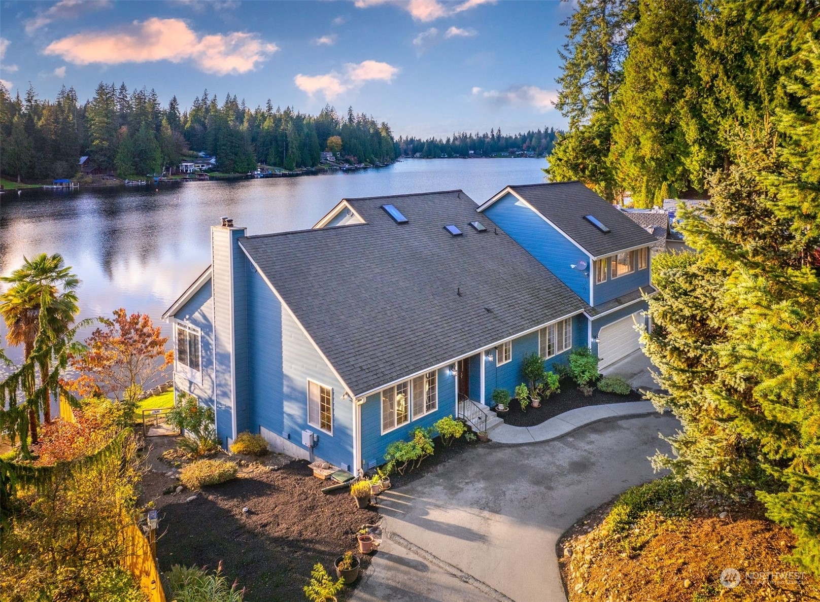 Property Photo:  5910  Wonderland Road  WA 98290 