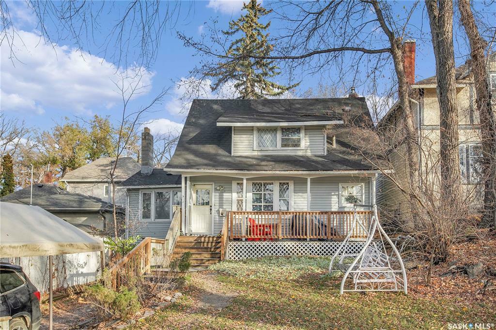 Property Photo:  707 McPherson Avenue  SK S7N 0X9 