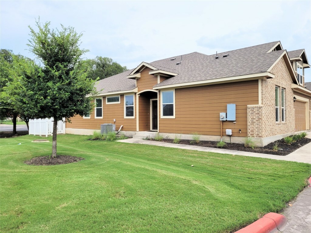 Property Photo:  711 Rolling Oak Dr. Drive 101  TX 78664 