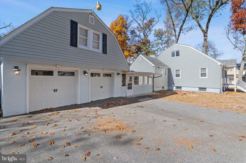 Property Photo:  7748 Twin Oaks Road  MD 21144 