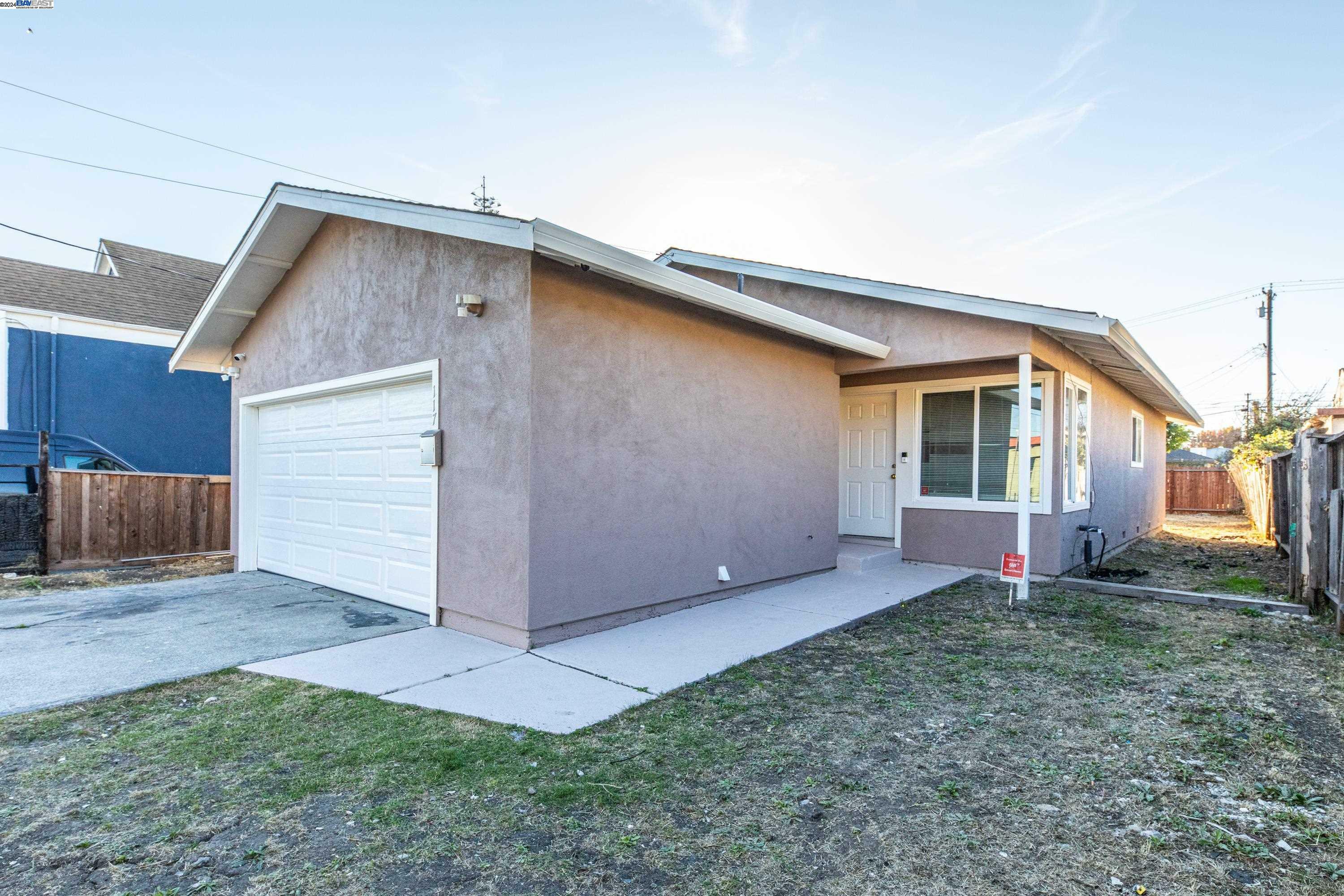 Property Photo:  117 S 4th  CA 94804 