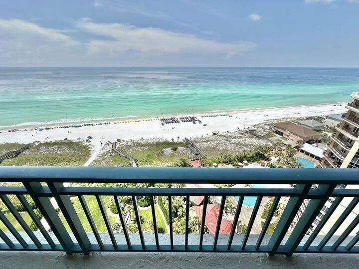 Property Photo: 4651 Southwinds Drive 4651 &Amp 4652 FL 32550