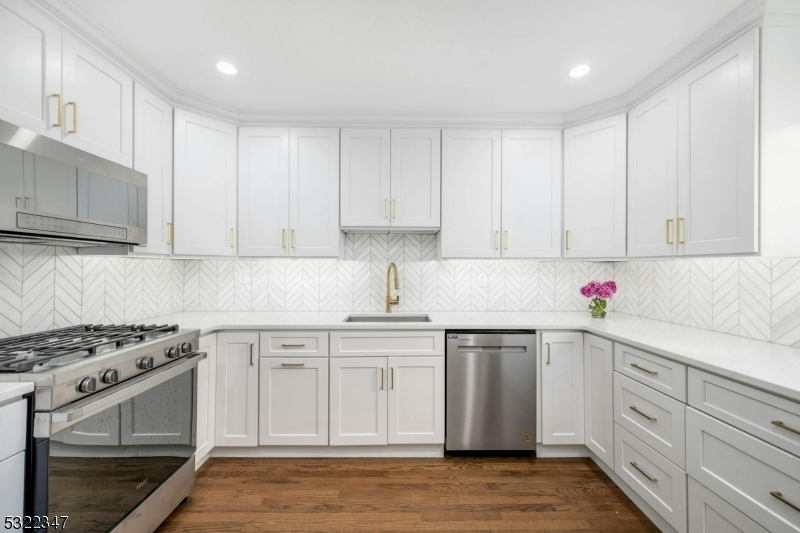 Property Photo: 38 Park St 13-A NJ 07932
