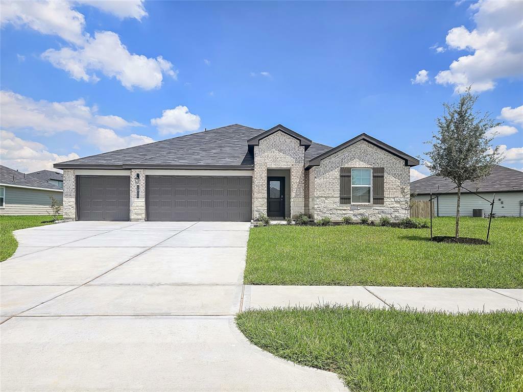 Property Photo:  5616 Poplar Ridge Court  TX 77469 