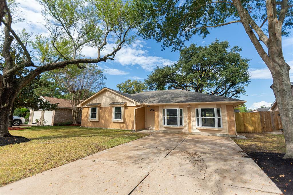 Property Photo:  5326 Inwood Drive  TX 77493 