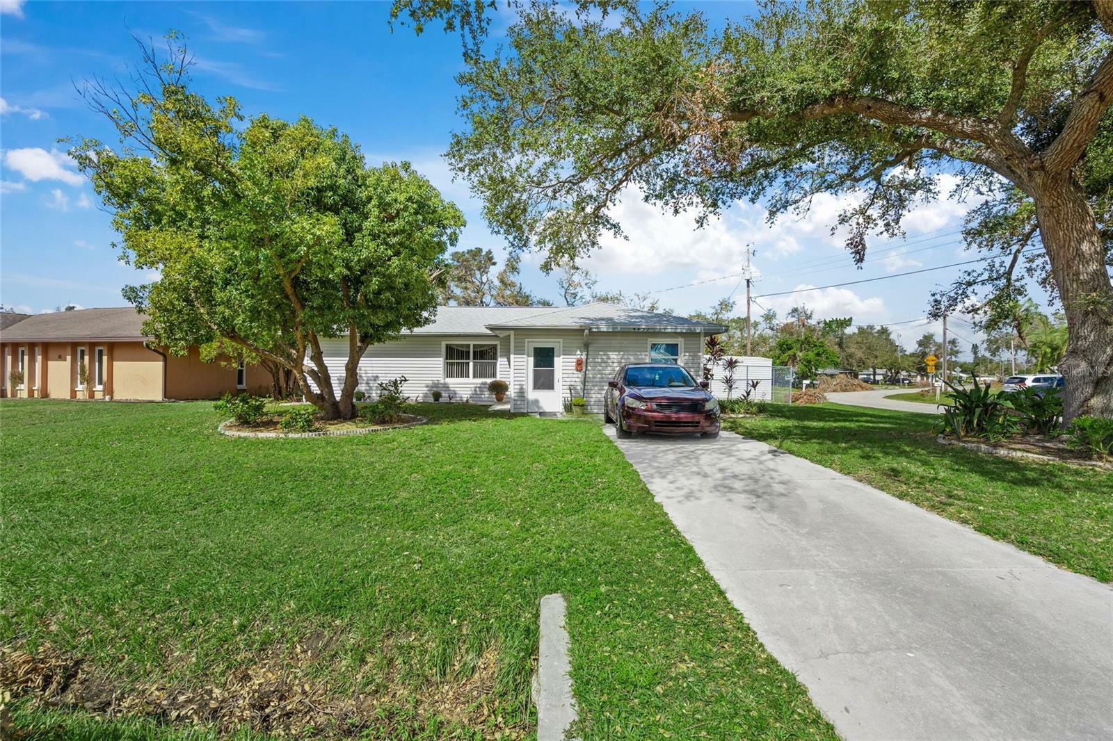 Property Photo:  4457 Brooksdale Drive  FL 34232 