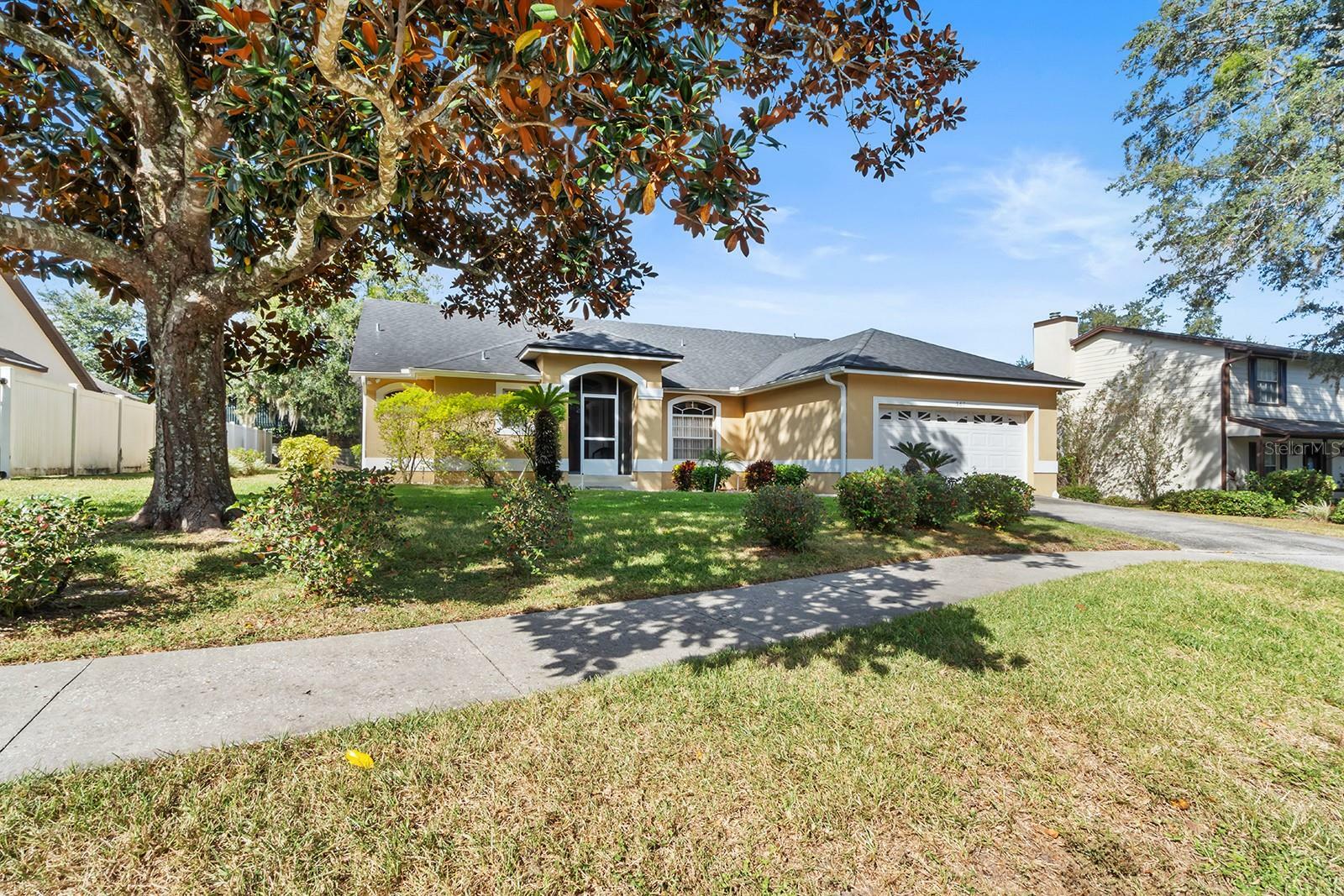 Property Photo:  567 Rachael Court  FL 32765 