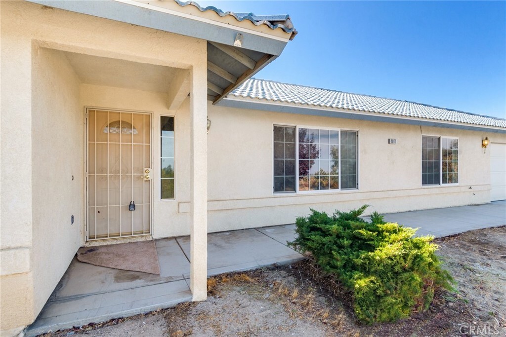 Property Photo:  1011 Mono Road  CA 92372 