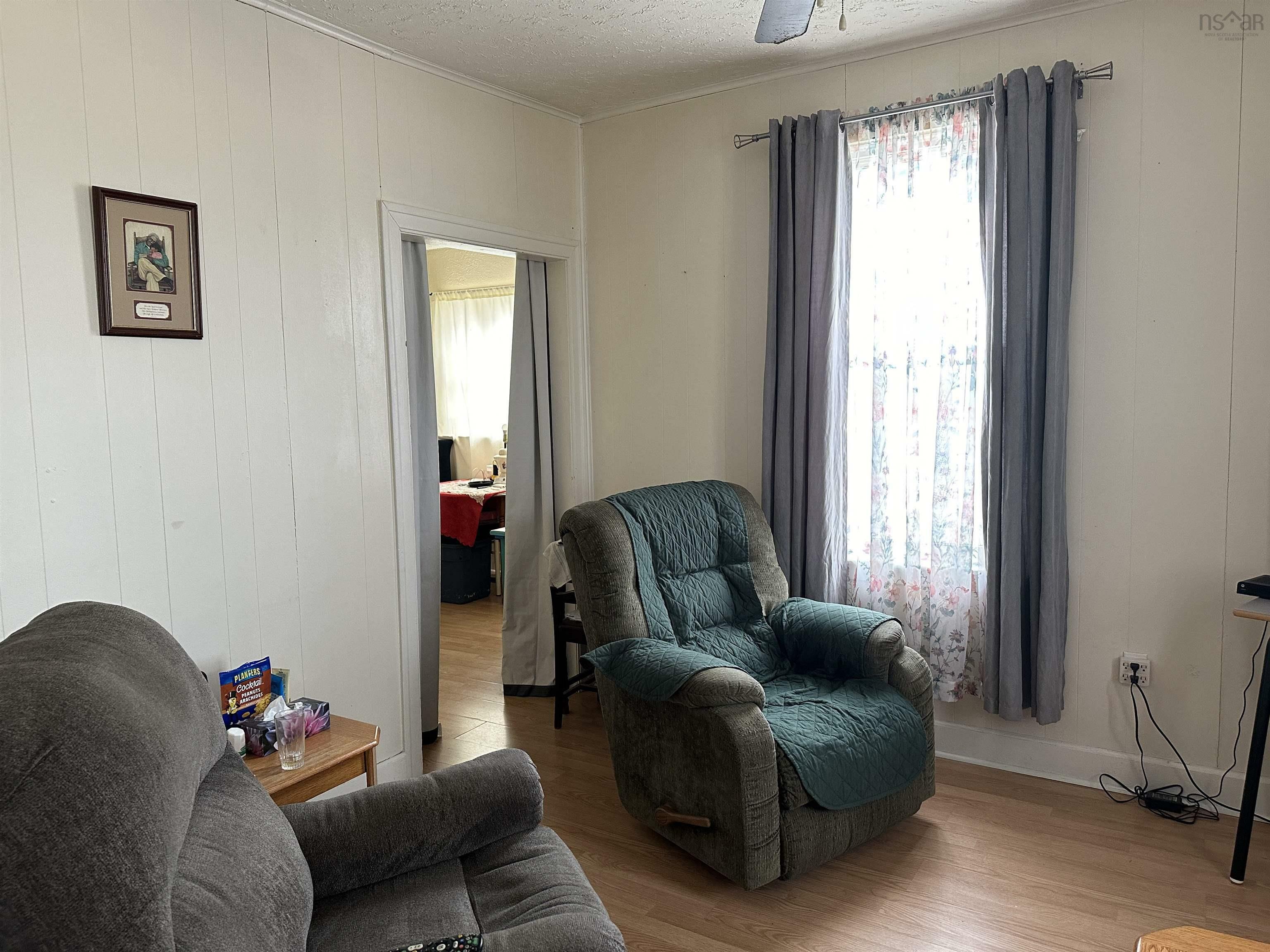 Property Photo:  467 South Albert Street  NS B2H 3W1 