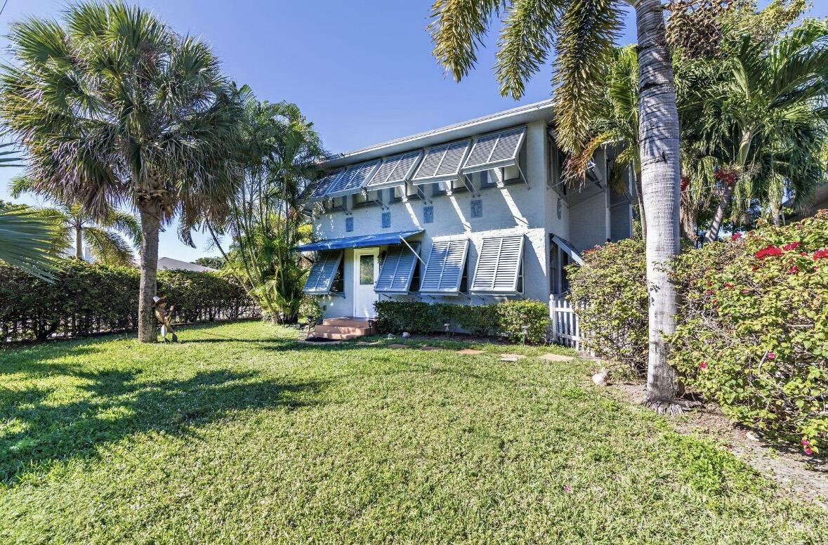 Property Photo:  4205 N Flagler Drive 5  FL 33407 