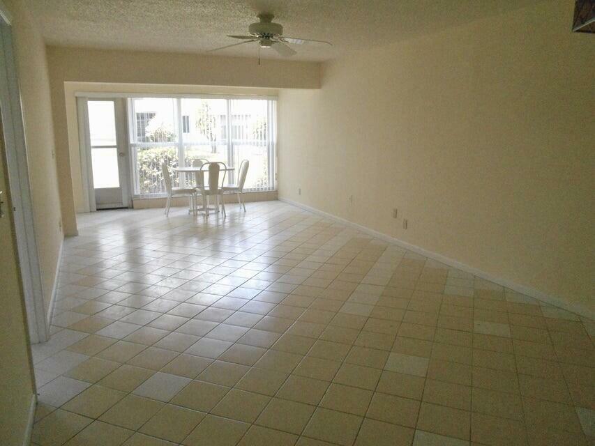 Property Photo:  2810 SW 15th Street 101  FL 33445 