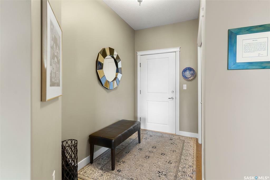 Property Photo:  401 Cartwright Street 303  SK S7T 0B3 