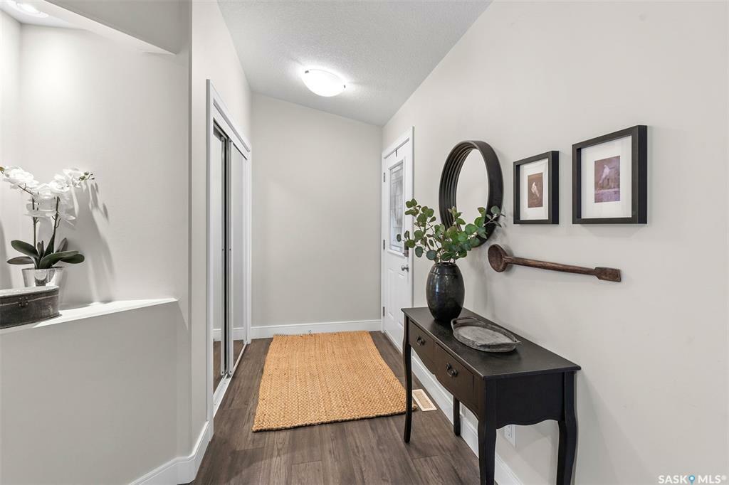 Property Photo:  3214 11th Street W 7  SK S7M 5G3 