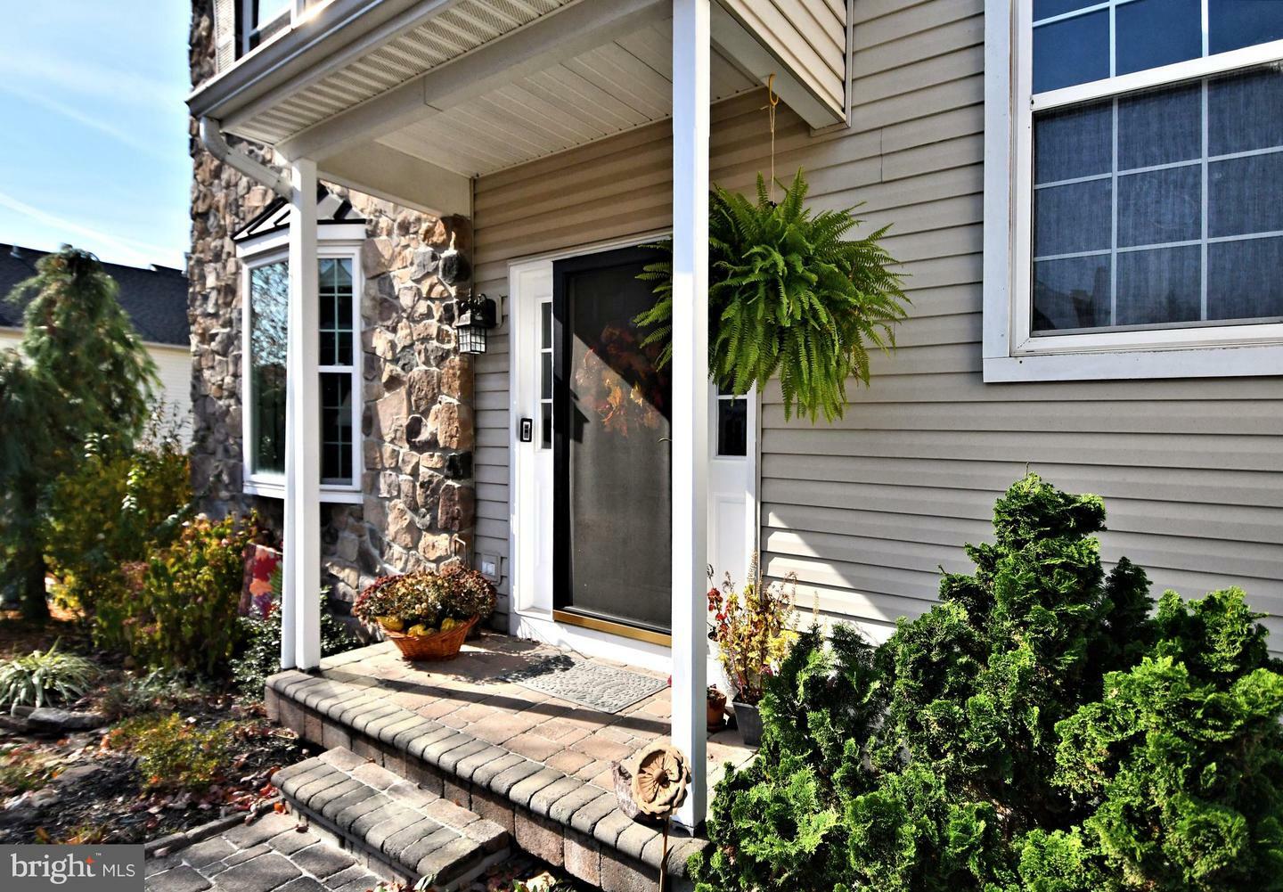 Property Photo:  28 Hunters Hill Drive  PA 19543 