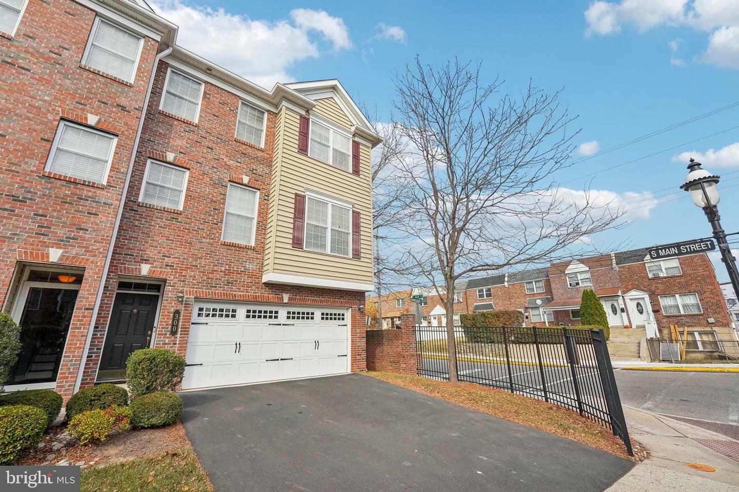 Property Photo:  300 Ebony Court  PA 19002 